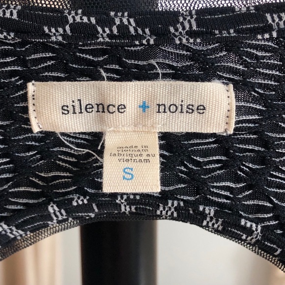 Urban Outfitters Silence + Noise black and white cut/out dress size small - Picture 4 of 8